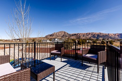 Tiny Home Paradise: Private Deck & Hot Tub Getaway in Utah's Scenic Beauty - Apple Valley, Utah - glamping.directory