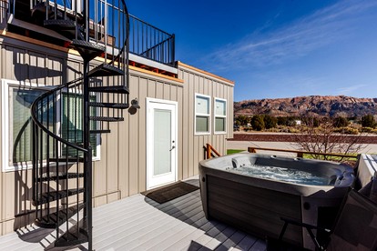 Tiny Home Paradise: Private Deck & Hot Tub Getaway in Utah's Scenic Beauty - Apple Valley, Utah - glamping.directory