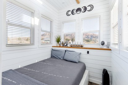 Tiny Home Paradise: Private Deck & Hot Tub Getaway in Utah's Scenic Beauty - Apple Valley, Utah - glamping.directory