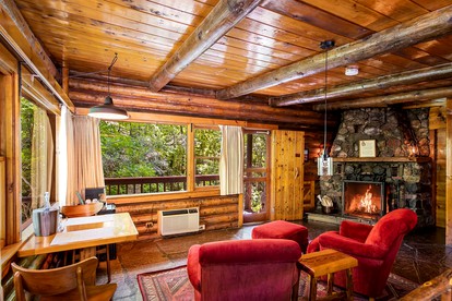Beautiful Cabin Rental for Four with Large Front Porch near Flagstaff - Sedona, Arizona - glamping.directory