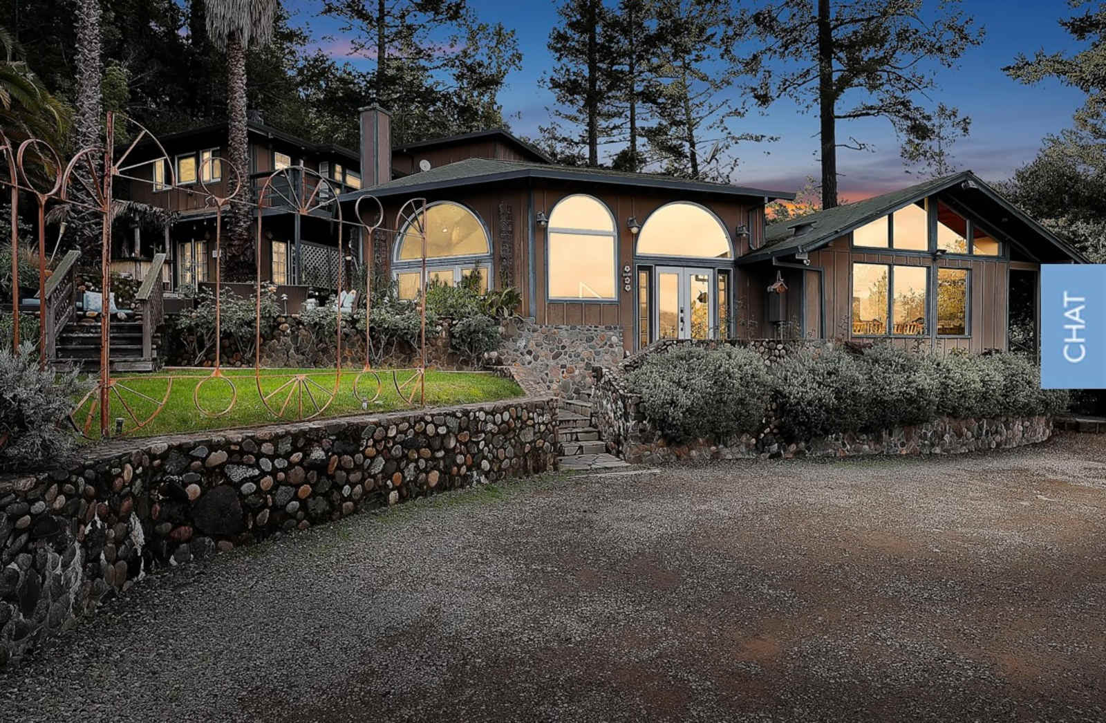 Alexander Valley Lodge - Geyserville, California - glamping.directory