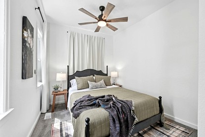 Cozy & Spacious Retreat with Fire Pit and Outdoor Lounge in Siloam Springs, Arkansas - Siloam Springs, Arkansas - glamping.directory