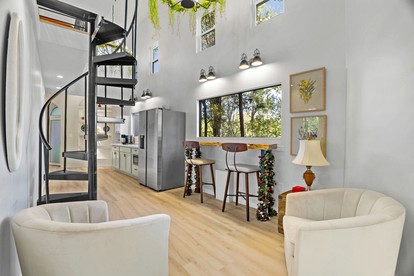 Outstanding Luxurious Dome with Mini Golf, Outdoor Bath, Sauna and Lake Views in Elgin, Texas - Elgin, Texas - glamping.directory