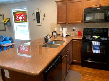 Cozy Texas Cottage Ideal for Weekend Getaways from Austin - Flatonia, Texas - glamping.directory