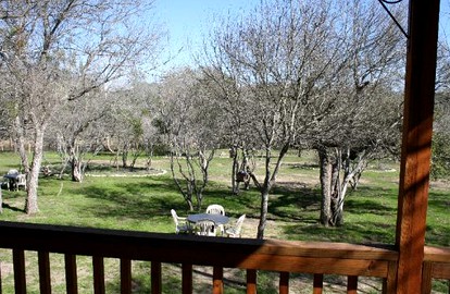 Charming Cabin Stay for Six Nestled Amid Central Texas' Wildlife in Buda - Buda, Texas - glamping.directory