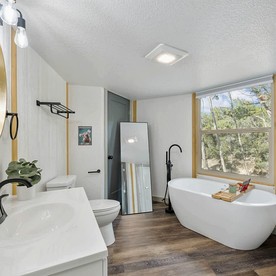 Stylish Yurt Cabin Getaway with Hot Tub Near Canyon Lake, Texas - Canyon Lake, Texas - glamping.directory