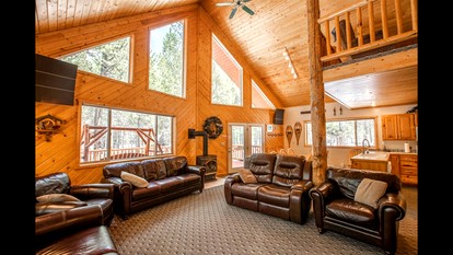 Cozy Island Park Cabin with Hot Tub & Lake Access near Rentals in Island Park, Idaho - Idaho City, Idaho - glamping.directory