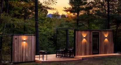Gorgeous Scandinavian Mirror Glass Cabin in the Adirondacks for an Unforgettable Getaway in Jay, New York - Jay, New York - glamping.directory