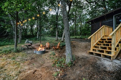 Beautifully Restored Historic Scout Cabin with Pond View for a Peaceful Romantic Escape in Troy, Wisconsin - East Troy, Wisconsin - glamping.directory