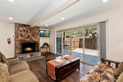 Cozy Cabin Suite with the Perfect Location for Winter Sports and Barbecue in Big Bear Lake, California - glamping.directory