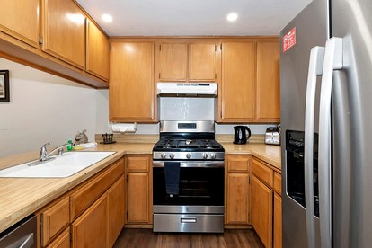Cozy Cabin Suite with the Perfect Location for Winter Sports and Barbecue in Big Bear Lake, California - Big Bear Lake, California - glamping.directory
