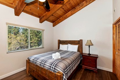 Cozy Cabin Suite with the Perfect Location for Winter Sports and Barbecue in Big Bear Lake, California - Big Bear Lake, California - glamping.directory