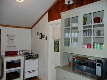 Lovely Lakeside Cabin Rental near Pharaoh Lake Wilderness Area in New York - Horicon, New York - glamping.directory