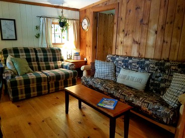 Lovely Lakeside Cabin Rental near Pharaoh Lake Wilderness Area in New York - Horicon, New York - glamping.directory