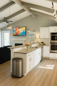 Big Water View Lake Home in Mooresville, North Carolina - Mooresville, North Carolina - glamping.directory