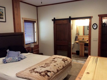 Family-Friendly Cabin Rental in the Wilderness of Central Idaho - Elk City, Idaho - glamping.directory
