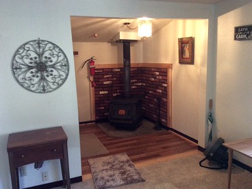 Family-Friendly Cabin Rental in the Wilderness of Central Idaho - Elk City, Idaho - glamping.directory