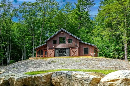 Spectacular Modern Barn Nestled in the Trees in Bridgton, Maine - Bridgton, Maine - glamping.directory