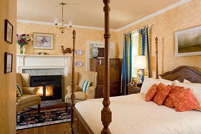 Intimate Room in a Deluxe French Lodge with a Gourmet Restaurant in the Mountains of White Post, Virginia - White Post, Virginia - glamping.directory