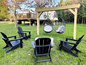 Fully-Equipped, 007 Inspired Dome with Cocktail Bar for a Romantic Getaway in the Catskills, New York - Monticello, New York - glamping.directory
