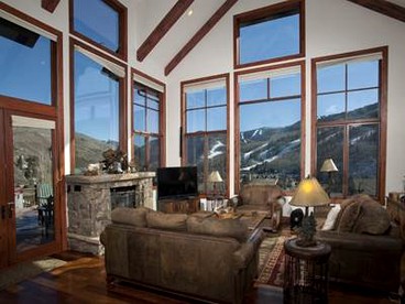 Stunning Family-Friendly Getaway with a Hot Tub and Fire Pit in Vail, Colorado - Vail, Colorado - glamping.directory