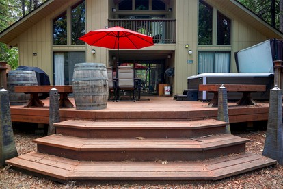 Pinecone Cottage in Dorrington, CA - glamping.directory