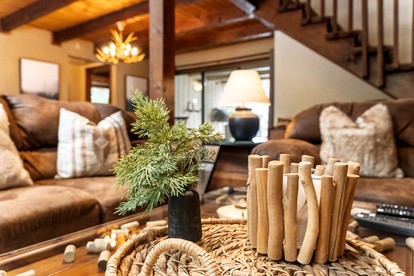Pinecone Cottage in Dorrington, CA - Dorrington, California - glamping.directory