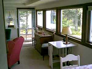 Waterfront Winter Cabin on Johns Bay in South Bristol, Maine - South Bristol, Maine - glamping.directory