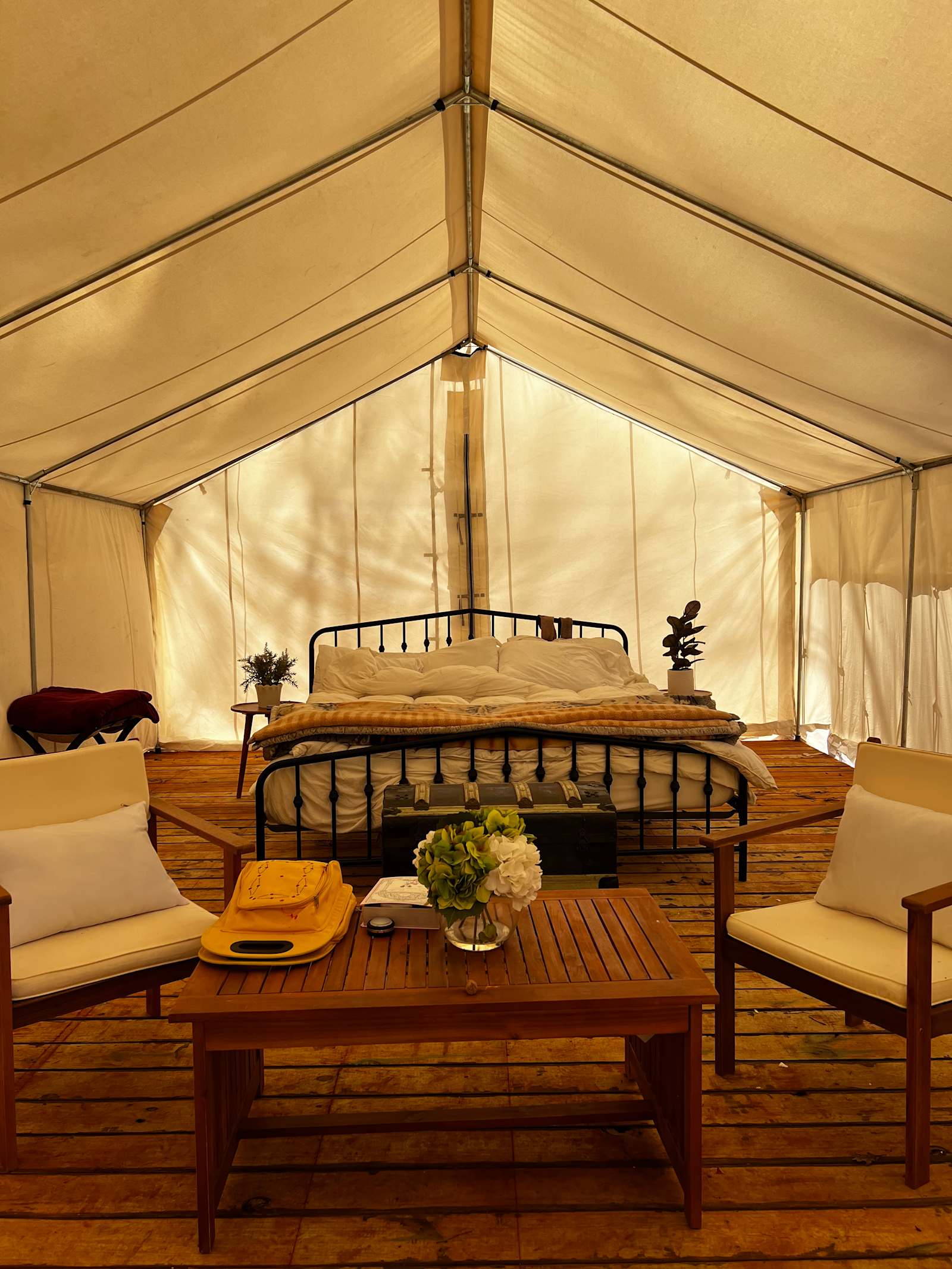 hideaway cove - glamping.directory