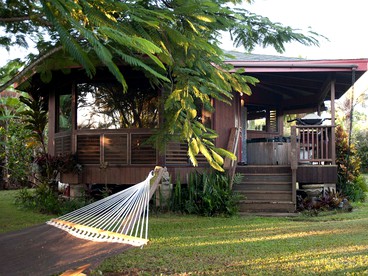 Romantic Cottage near Kauai North Shore in Kilauea, Hawaii - glamping.directory