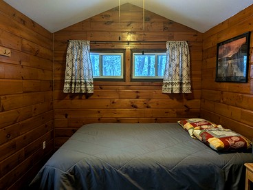 Stunning Cabin Getaway Surrounded by Towering Pine Trees in Walker, Minnesota - Walker, Minnesota - glamping.directory