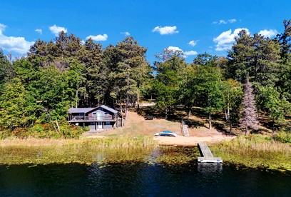 Stunning Cabin Getaway Surrounded by Towering Pine Trees in Walker, Minnesota - Walker, Minnesota - glamping.directory