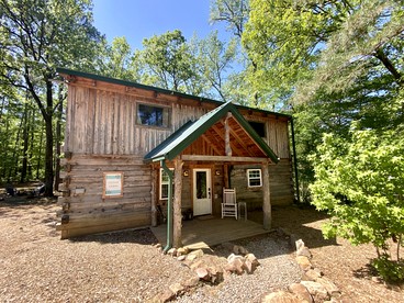 Stunning Group Cabin with Beautiful Surroundings and Hiking Trails in Arkansas - glamping.directory