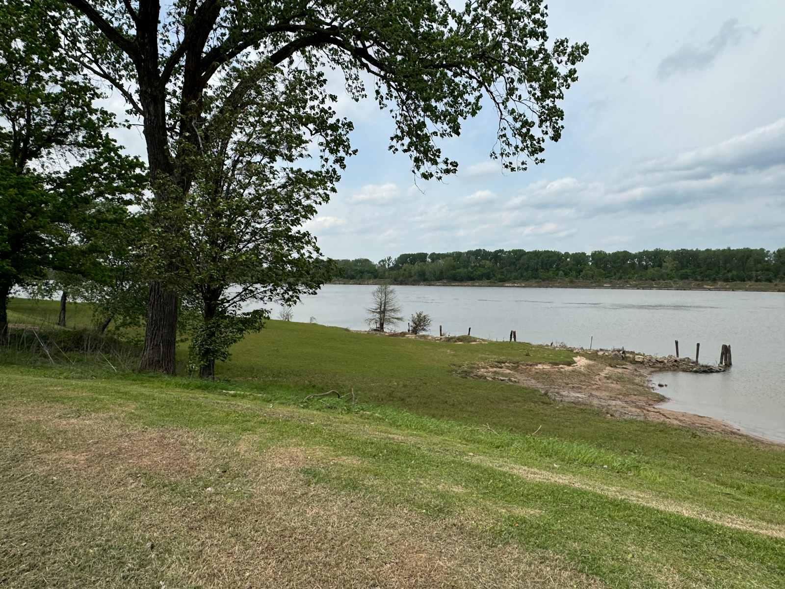 Arkansas River Front - Houston, Arkansas - glamping.directory