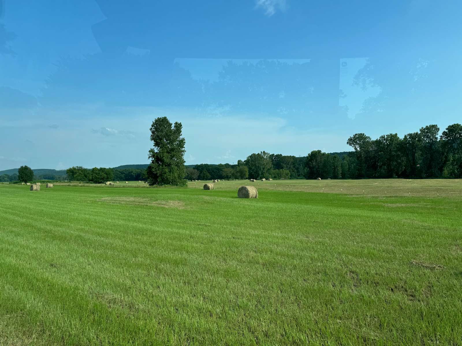 Arkansas River Front - Houston, Arkansas - glamping.directory