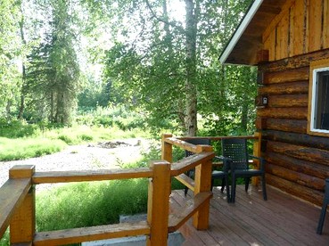 Charming One-Bedroom Cabin Rental Along the Talkeetna River, Alaska - Talkeetna, Alaska - glamping.directory