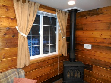 Charming One-Bedroom Cabin Rental Along the Talkeetna River, Alaska - Talkeetna, Alaska - glamping.directory