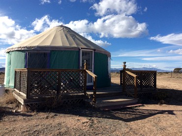 Unique Vacation Rental in the Desert of Santa Fe, New Mexico - Santa Fe, New Mexico - glamping.directory