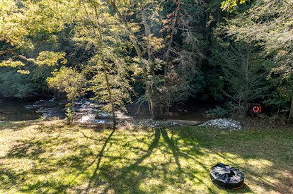Modern Cabin with Gorgeous Porch with Stunning Views in Suches, Georgia - Suches, Georgia - glamping.directory
