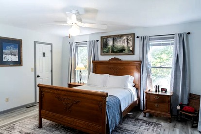 Modern Cabin with Gorgeous Porch with Stunning Views in Suches, Georgia - Suches, Georgia - glamping.directory