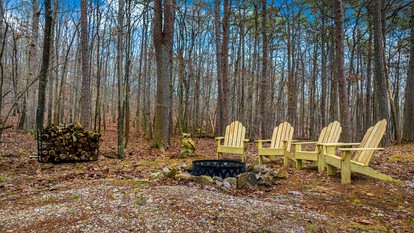 Secluded Cabin with Barbecue in Mentore, Alabama - Mentone, Alabama - glamping.directory