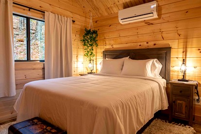 Cozy Log Cabin with a Hot Tub near Seneca Rocks, West Virginia - Perfect for a Romantic Glamping Getaway to the Mountains - Riverton, West Virginia - glamping.directory