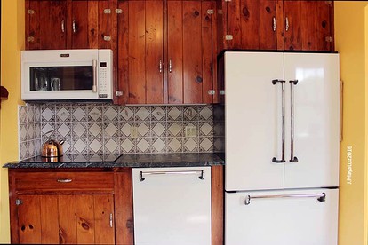 Historic Craftsman Cottage Rental in the Delaware River Valley of New York - Sparrow Bush, New York - glamping.directory