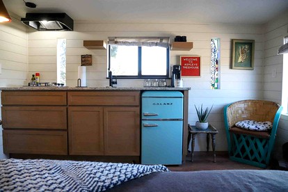 Ashley's TreeHouse Near Lincoln National Forest, Nogal, NM - Nogal, New Mexico - glamping.directory