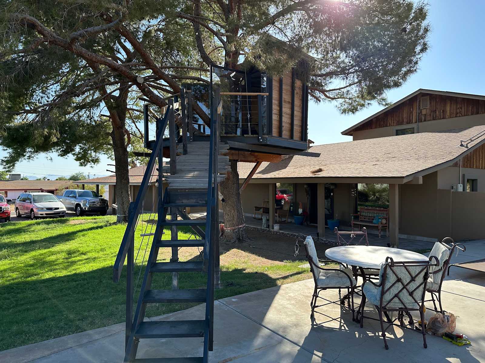 Phoenix Mountains Treehouse - Phoenix, Arizona - glamping.directory