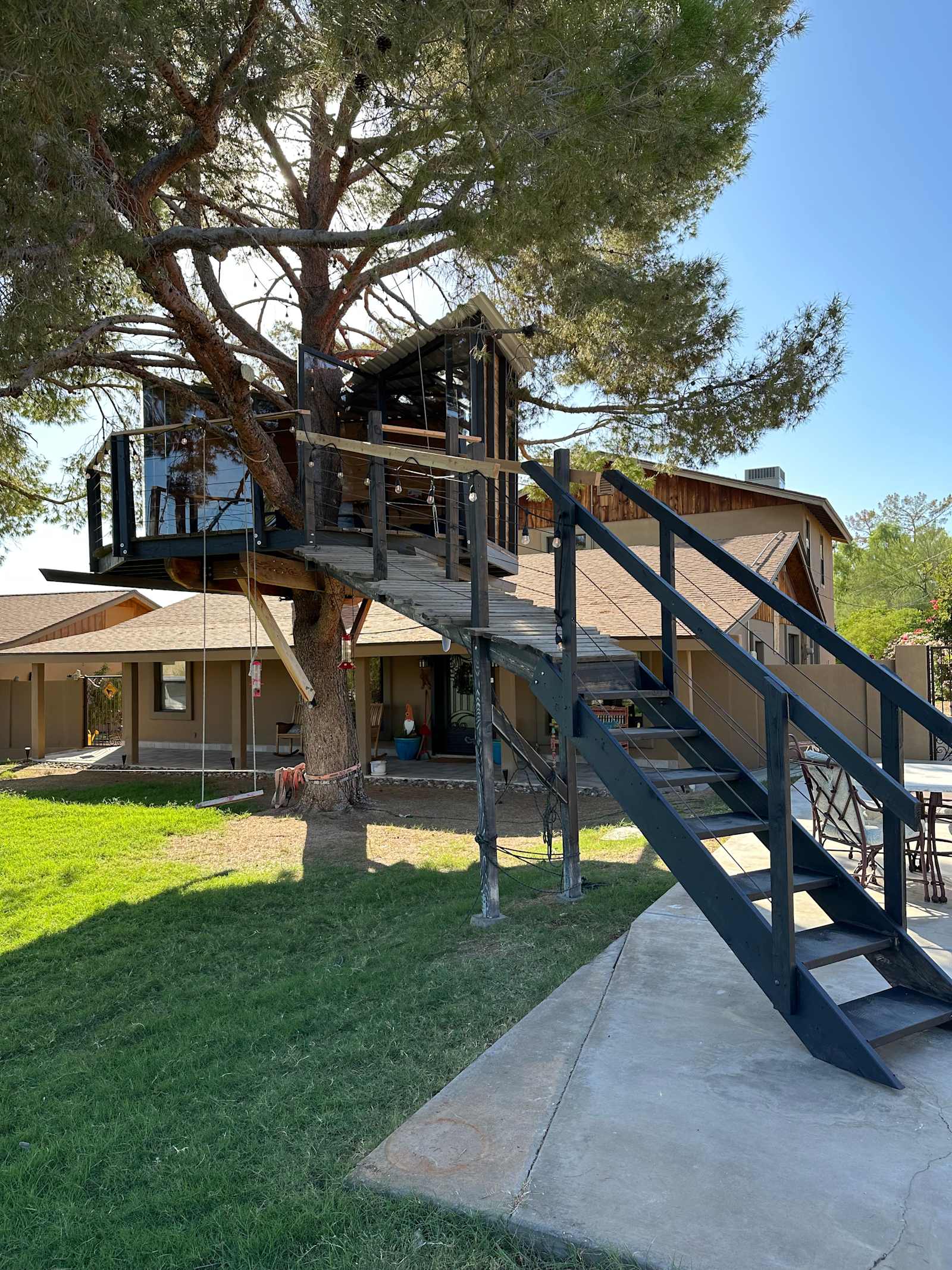 Phoenix Mountains Treehouse - Phoenix, Arizona - glamping.directory