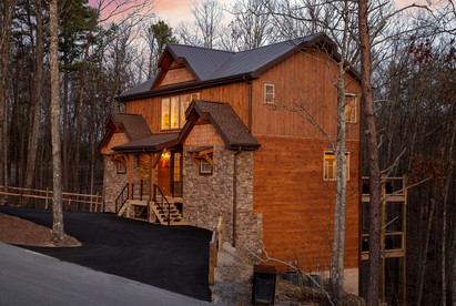 Mountain Elegance: Luxury Cabin with Stunning Views in Sevierville's Premier Location - glamping.directory