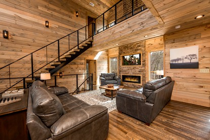 Mountain Elegance: Luxury Cabin with Stunning Views in Sevierville's Premier Location - Sevierville, Tennessee - glamping.directory