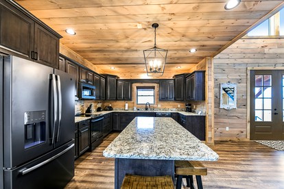 Mountain Elegance: Luxury Cabin with Stunning Views in Sevierville's Premier Location - Sevierville, Tennessee - glamping.directory
