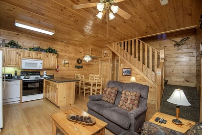 Mountain Cabin with Spa and Pool Table Great for Families in Tennessee - Pigeon Forge, Tennessee - glamping.directory